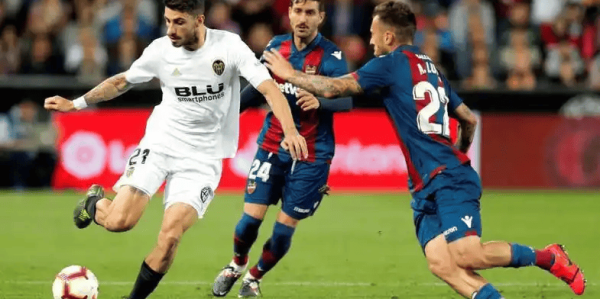 西甲保级战火重燃：埃尔切主场死磕西班牙人