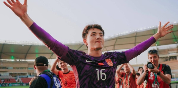 李昊引中超豪门哄抢！三支球队欲出手，身价2000万，切尔西也在关注！