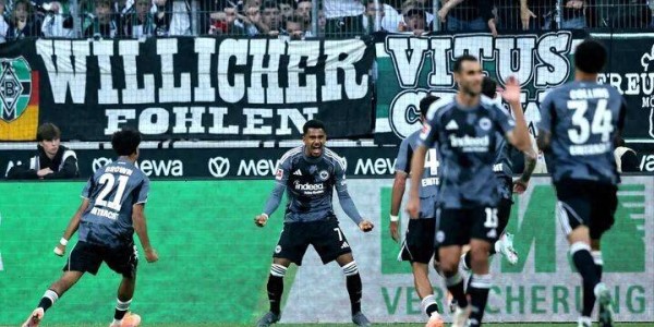 德甲太疯狂！轰10球+日本国脚2助攻，送5冠王赛季0胜垫底