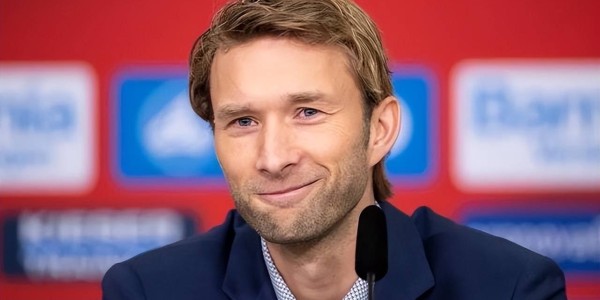 再见了，德甲！罗马诺独家：勒沃库森换帅，滕哈赫下课创德甲纪录