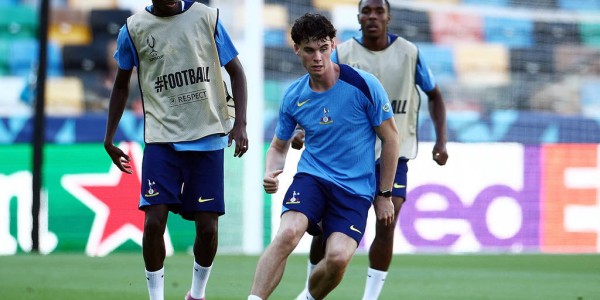 五大联赛夺冠赔率解析：利物浦领跑英超 西甲皇萨两强争霸 拜仁接棒无悬念