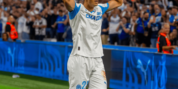 0-1！14.7亿国家德比：卫冕冠军联赛+欧冠全胜惨遭终结 让出榜首