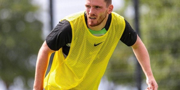 利物浦功勋即将告别：500万就被斯洛特卖了，利物浦球迷很不满