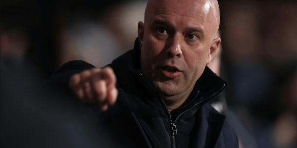 卡拉格最新点评斯洛特：若无缘欧冠，帅位将面临严峻考验