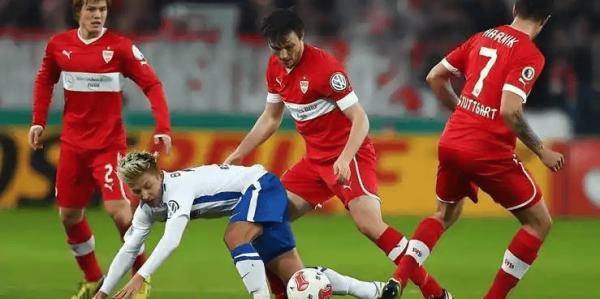 德甲 法兰克福VS弗赖堡，谁能够在较量中占据上风？