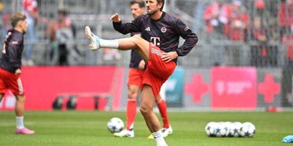 凯恩在德甲的神奇旅程：对阵斯图加特的6球背后藏着怎样的秘密？