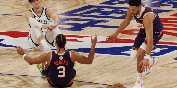 亮点！曾凡博让布克感受CBA强度 领防+掀翻狄龙