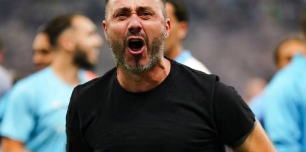 欧冠0-3完败后仅1天！曝德泽比尔主动辞职，穆里尼奥让马赛损失惨重