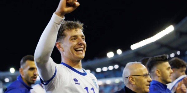 莱万接班人？巴萨相中德甲1米91神锋 开赛7场独造7球