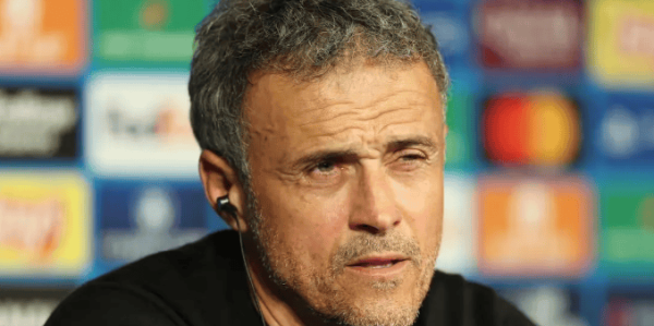 刚拿欧冠却拒绝续约！全欧前三主帅翻脸，心系巴萨，曼联欲截胡