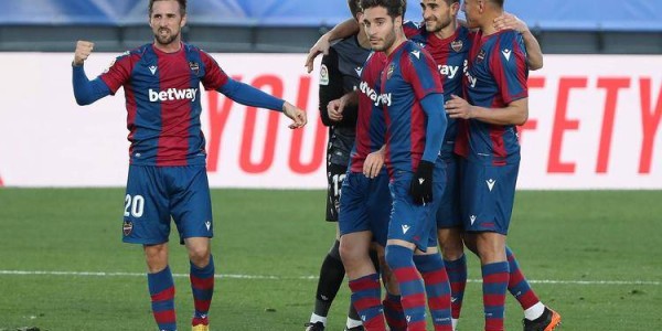 西甲中下游对决：阿拉维斯主场保级死拼，莱万特客场抢分稳中游