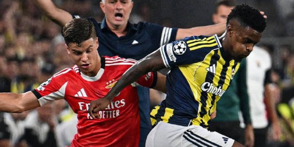 穆里尼奥率队陷入欧冠附加赛困境