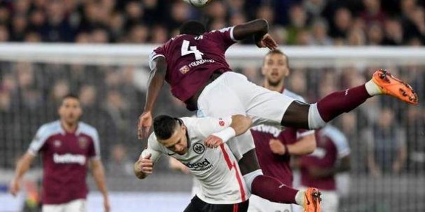 德甲巅峰对决终章：勒沃库森 VS 法兰克福，战术底牌与决胜瞬间