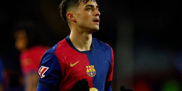 巴萨官方确认佩德里伤情，西甲争冠形势骤然复杂，球迷纷纷看好皇马逆袭