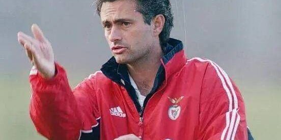 仅赋闲19天！曝穆帅找到新工作：执教本菲卡本周末上任