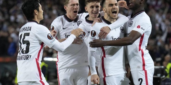 德甲：勒沃库森VS法兰克福比分预测足球分析