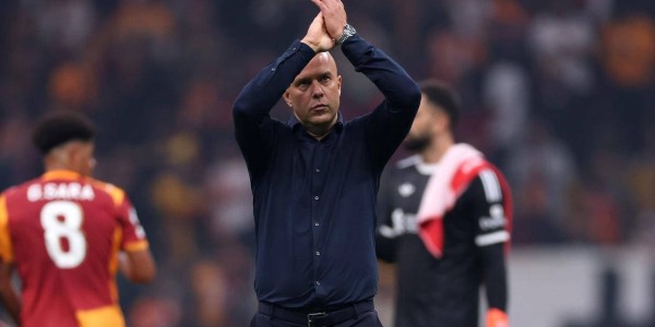 斯洛特称利物浦成绩遭“针对”，点名克洛普言论引热议