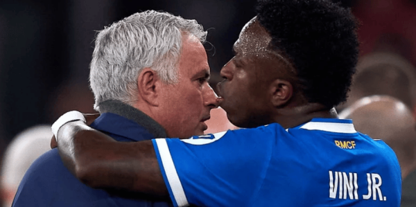 穆帅表态：在没有确定结果之前，本菲卡球员存在无罪的可能