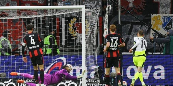 德甲神剧本！多特3-3法兰克福补时5分钟连轰2球8分差距争冠悬了