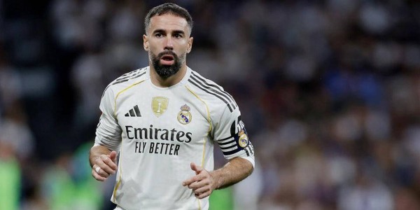 耻辱崩盘！皇马惨败西乙保级队跌入低谷，队长主动担责换帅被曝只是权宜之计