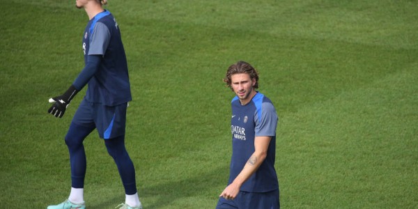 梅西与内马尔再度联手！法甲赛季首战，巴黎圣日耳曼如何撕开里尔防线？