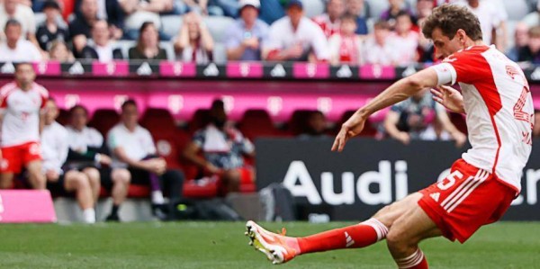 刺激！客场27脚射门仅让对手1次起脚，拜仁用数据诠释何为统治级表现