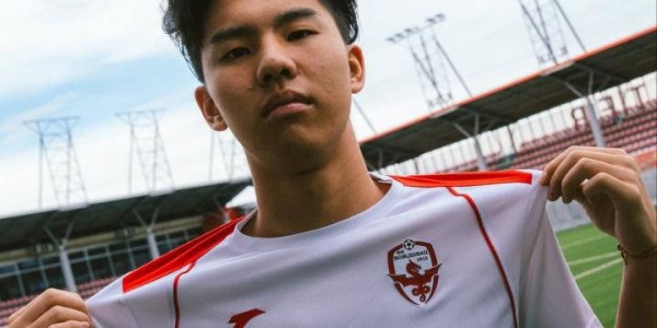留洋再添新锐力量！18岁张家鸣正式加盟伯恩利并被外租，身披9号战袍