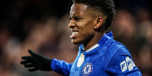 欧冠早报：切尔西3进球被吹3-0巴萨 瓜帅轮换10人玩脱